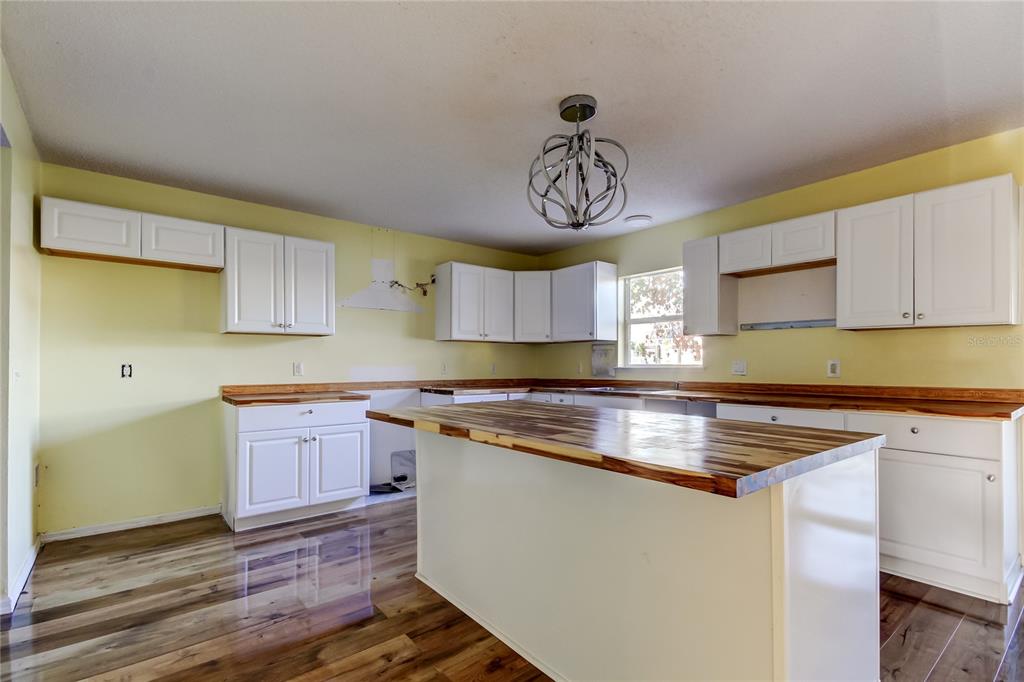 11309 Outrigger Avenue Spring Hill, FL 34608 - Photo 14 of 49