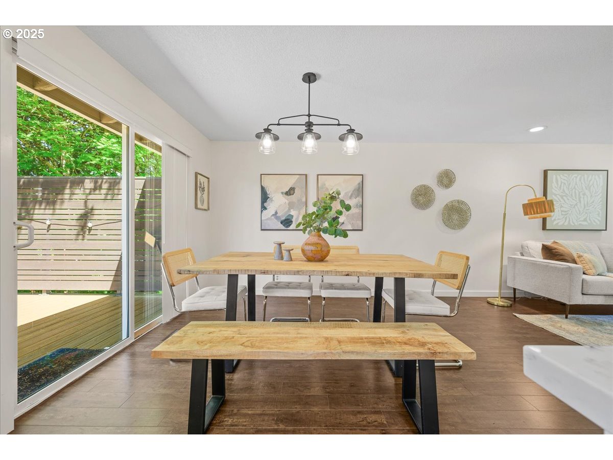 885 Southwest Spring Lane Portland, OR 97225 - Photo 11 of 48 Gallery Image 11