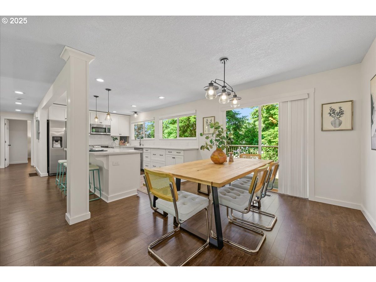 885 Southwest Spring Lane Portland, OR 97225 - Photo 13 of 48 Gallery Image 13