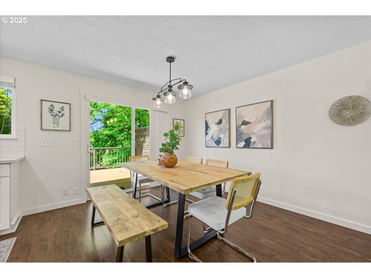 885 Southwest Spring Lane Portland, OR 97225 - Photo 14 of 48 Gallery Image 14