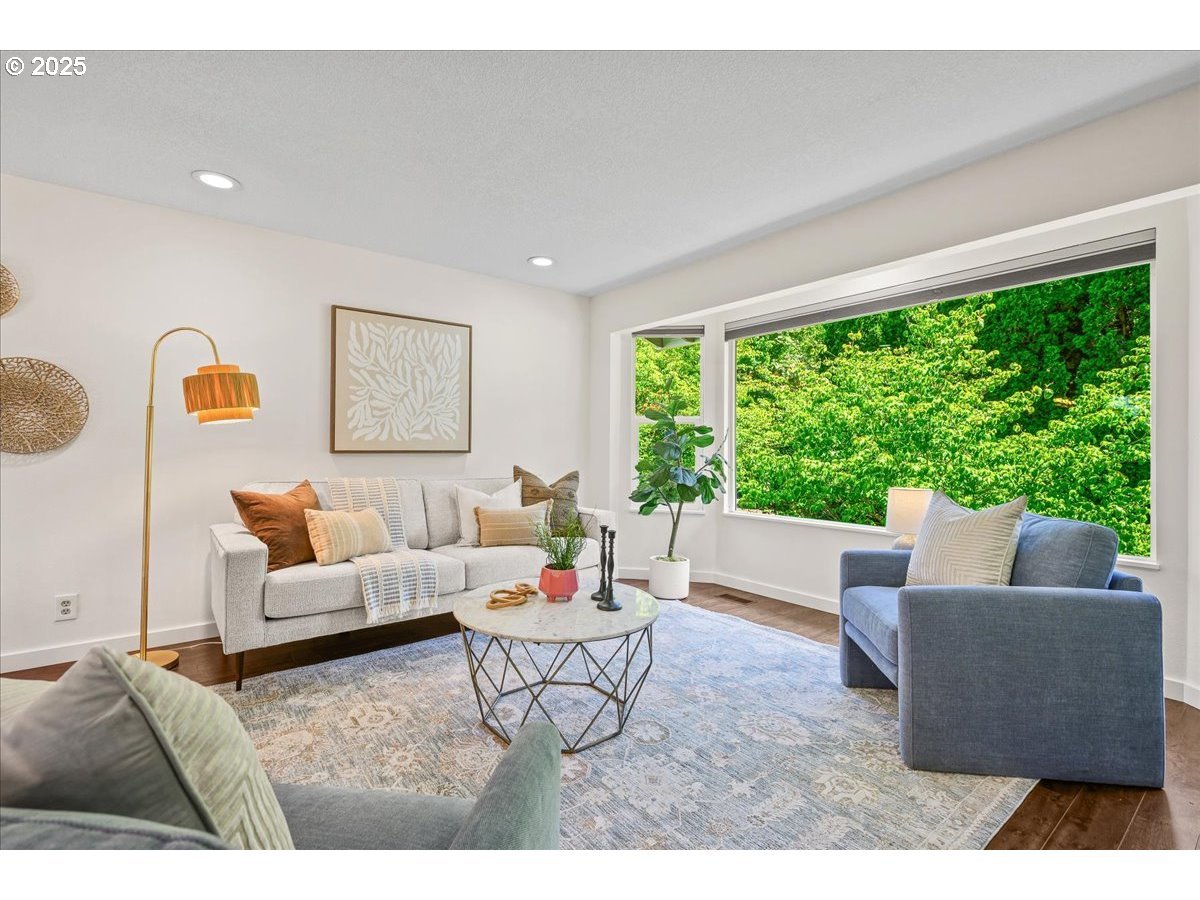 885 Southwest Spring Lane Portland, OR 97225 - Photo 16 of 48 Gallery Image 16