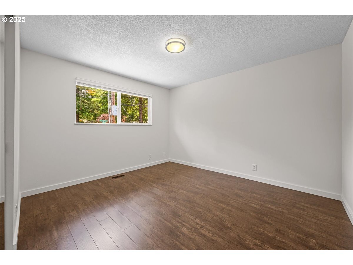 885 Southwest Spring Lane Portland, OR 97225 - Photo 22 of 48 Gallery Image 22