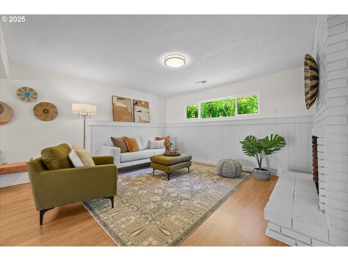 885 Southwest Spring Lane Portland, OR 97225 - Photo 25 of 48 Gallery Image 25