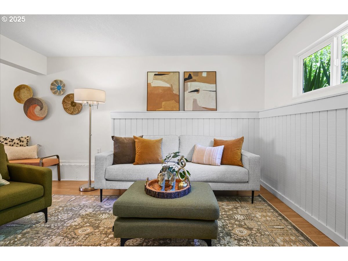 885 Southwest Spring Lane Portland, OR 97225 - Photo 27 of 48 Gallery Image 27
