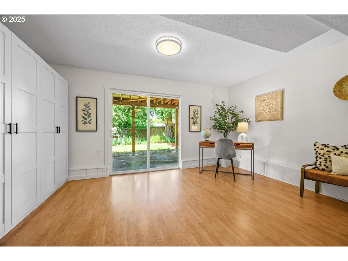 885 Southwest Spring Lane Portland, OR 97225 - Photo 28 of 48 Gallery Image 28