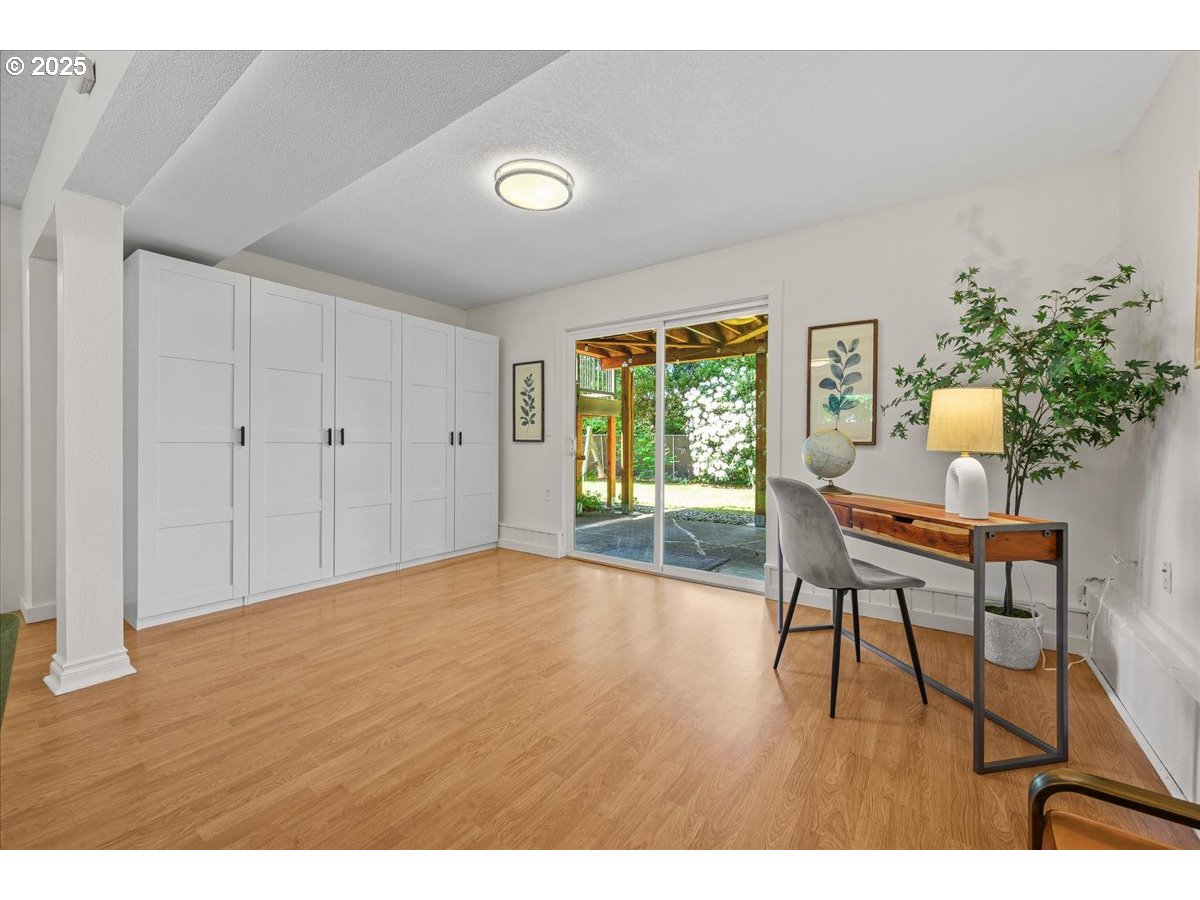 885 Southwest Spring Lane Portland, OR 97225 - Photo 29 of 48 Gallery Image 29