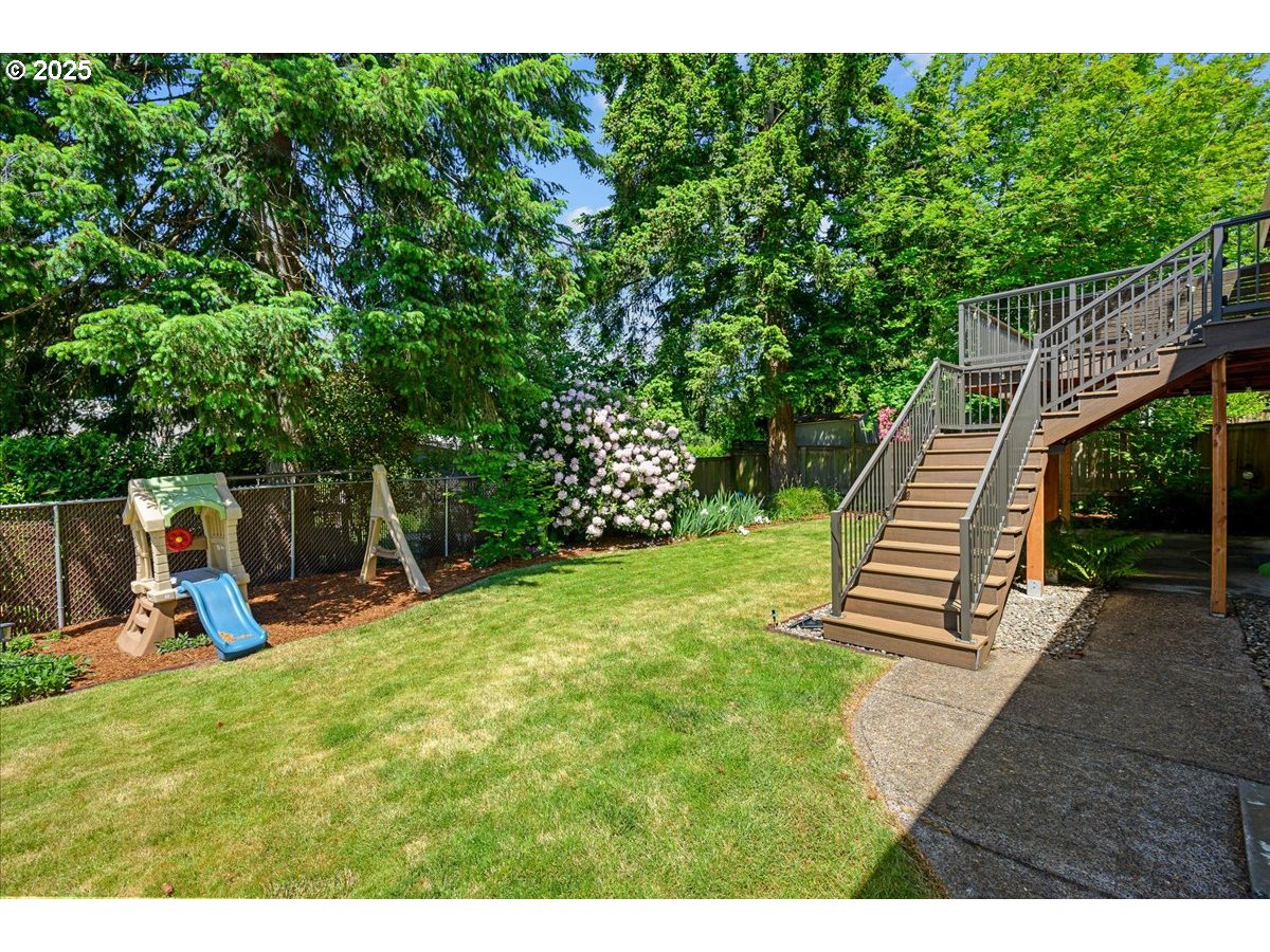 885 Southwest Spring Lane Portland, OR 97225 - Photo 36 of 48 Gallery Image 36