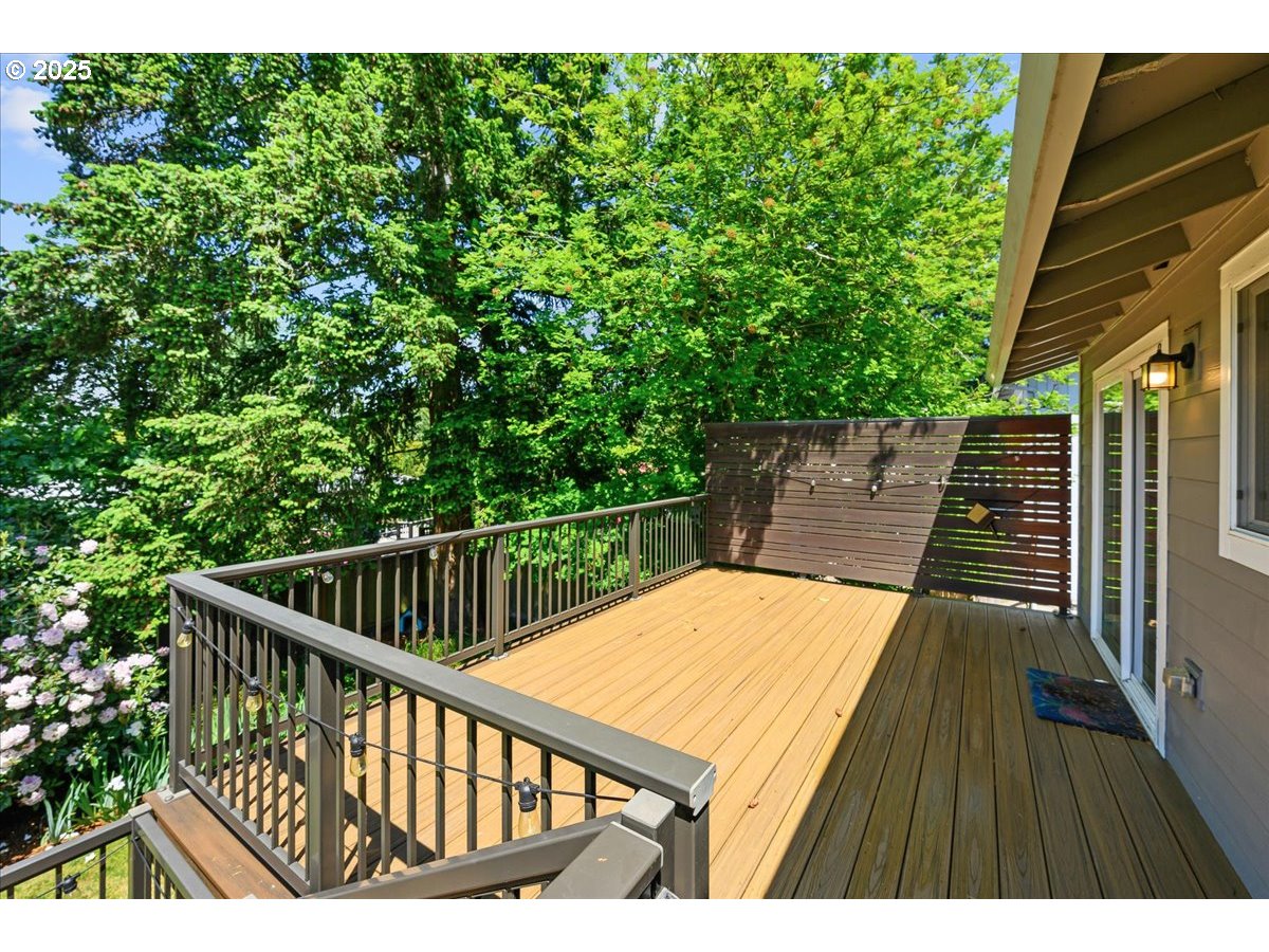 885 Southwest Spring Lane Portland, OR 97225 - Photo 39 of 48 Gallery Image 39