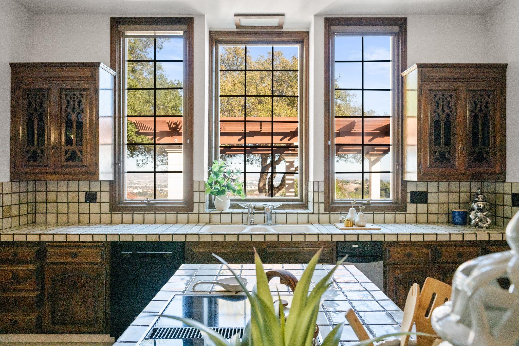 10633 Dublin Canyon Road Pleasanton, CA 94588 - Photo 16 of 49