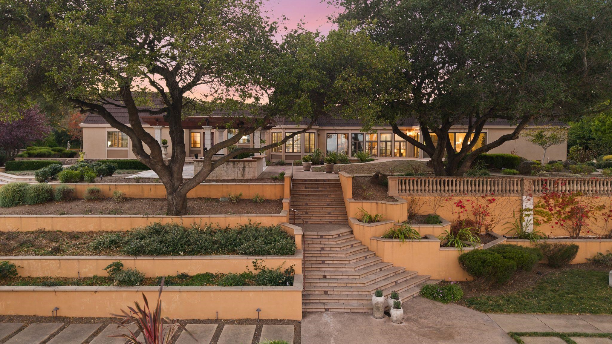 10633 Dublin Canyon Road Pleasanton, CA 94588 - Photo 5 of 49