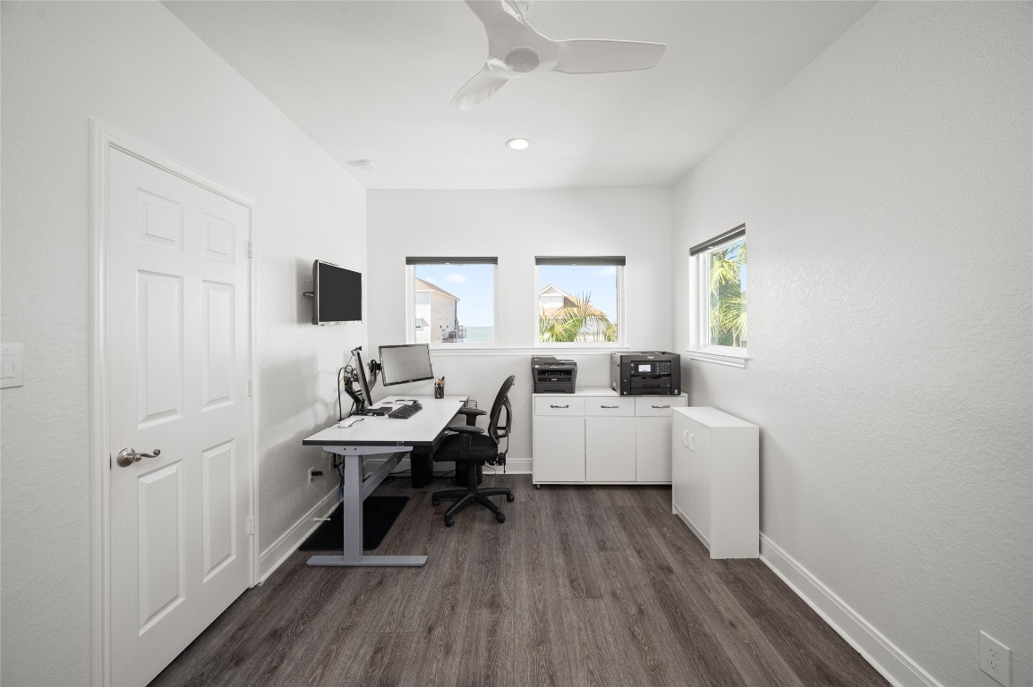 242 Isles End Road Tiki Island, TX 77554 - Photo 15 of 50 The office/ study offers an extra flexible space that functions well as an extra bedroom, bunkroom, nursery, or playroom.