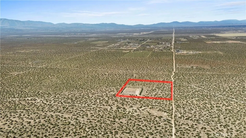 180 Vic 180 Palmdale, CA 93591 - Photo 5 of 12 a view of a lake with a mountain