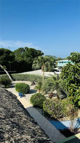 $5,500 | 443 4th Road, Unit MAIN, Key Largo, FL 33037
