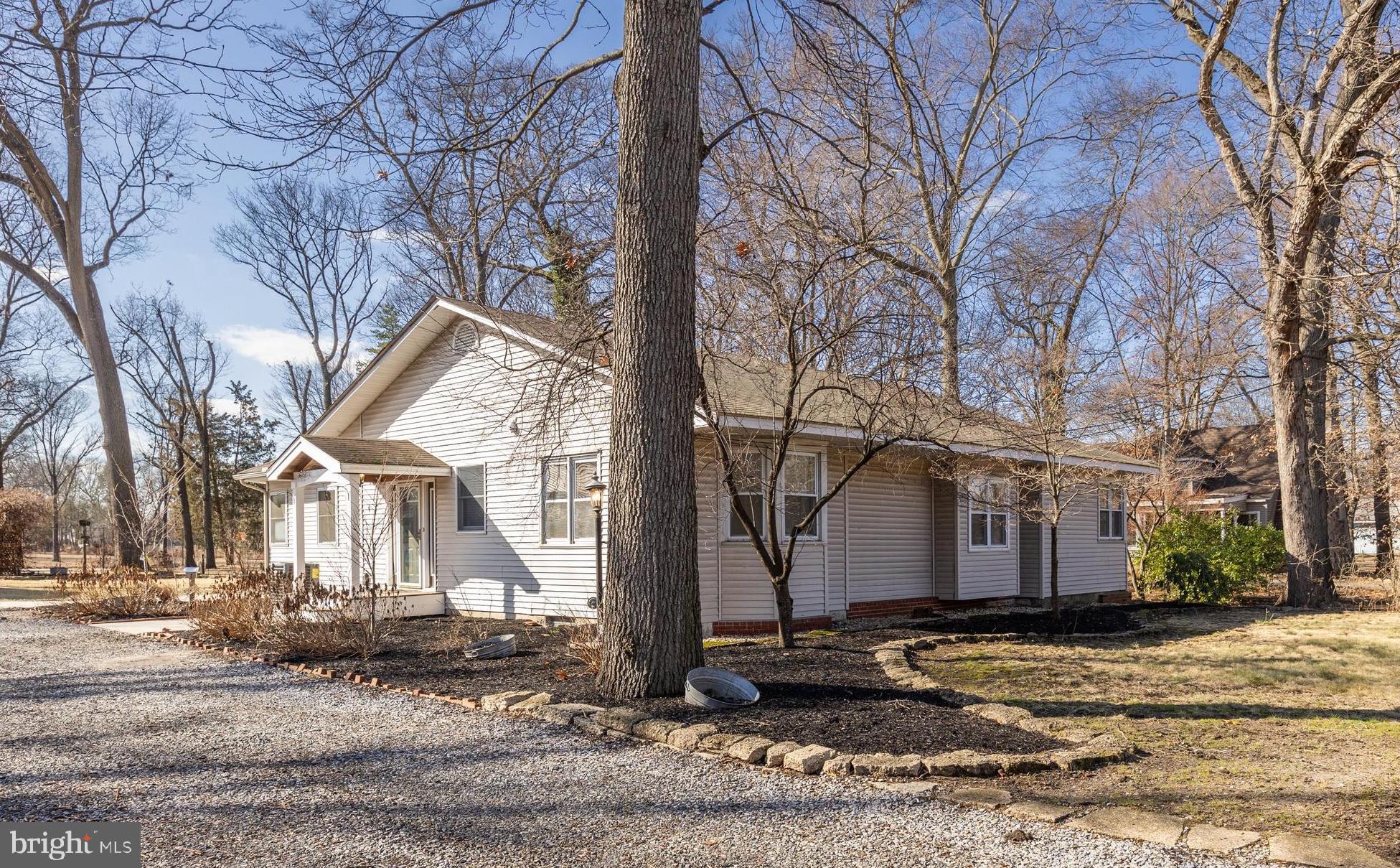 611 Delanco Road Edgewater Park, NJ 08010 - Photo 2 of 45