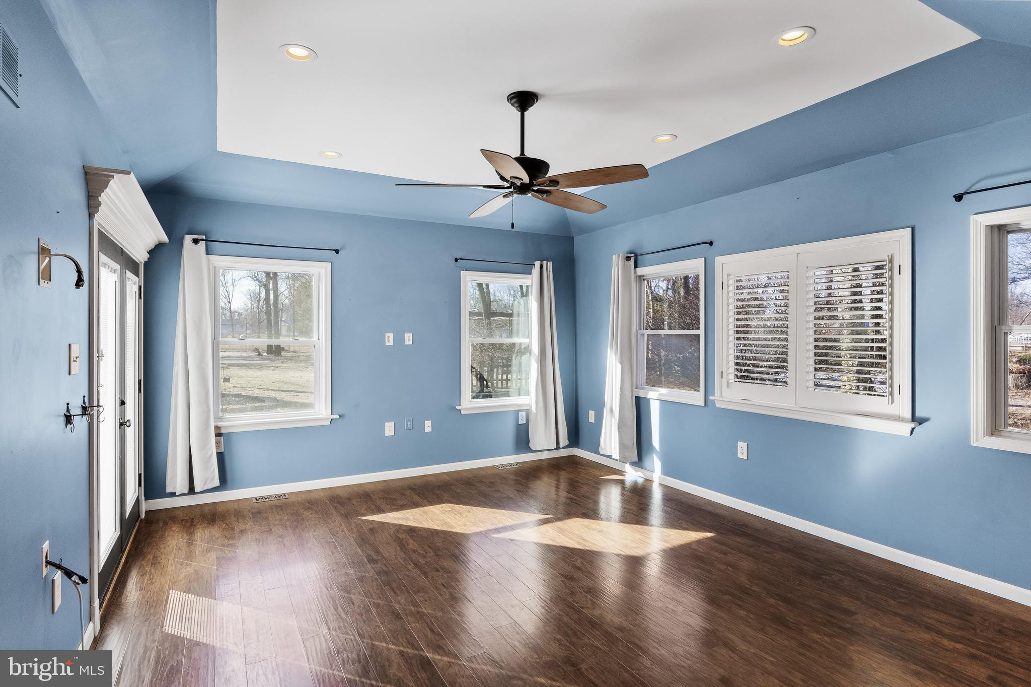611 Delanco Road Edgewater Park, NJ 08010 - Photo 5 of 45