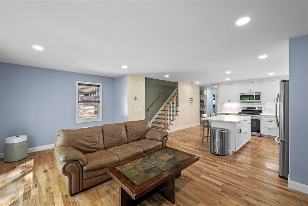 72 Manchester Street, Unit 72 Lowell, MA 01852 - Photo 7 of 41