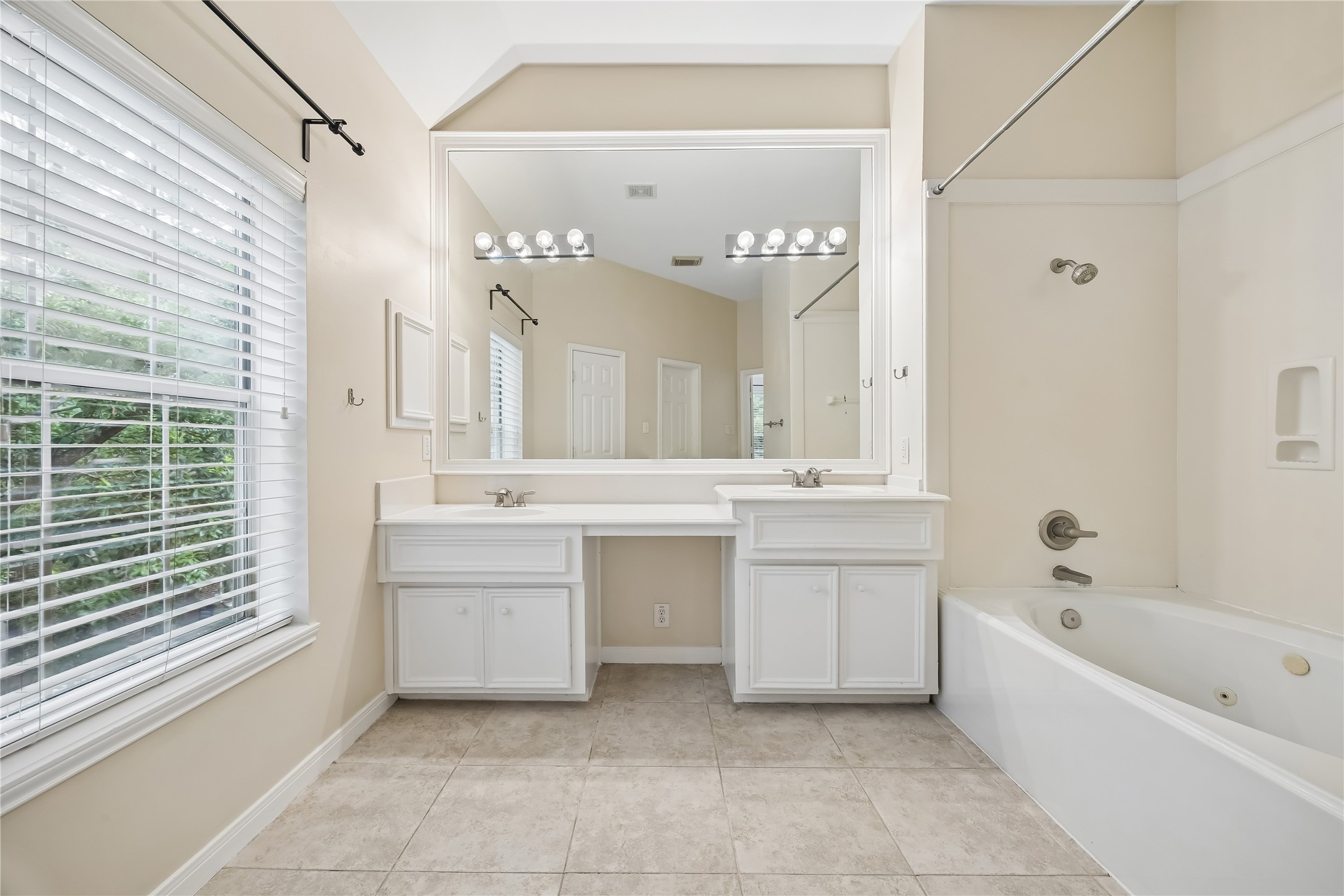 3003 Terrace Hills Lane Houston, TX 77007 - Photo 15 of 18