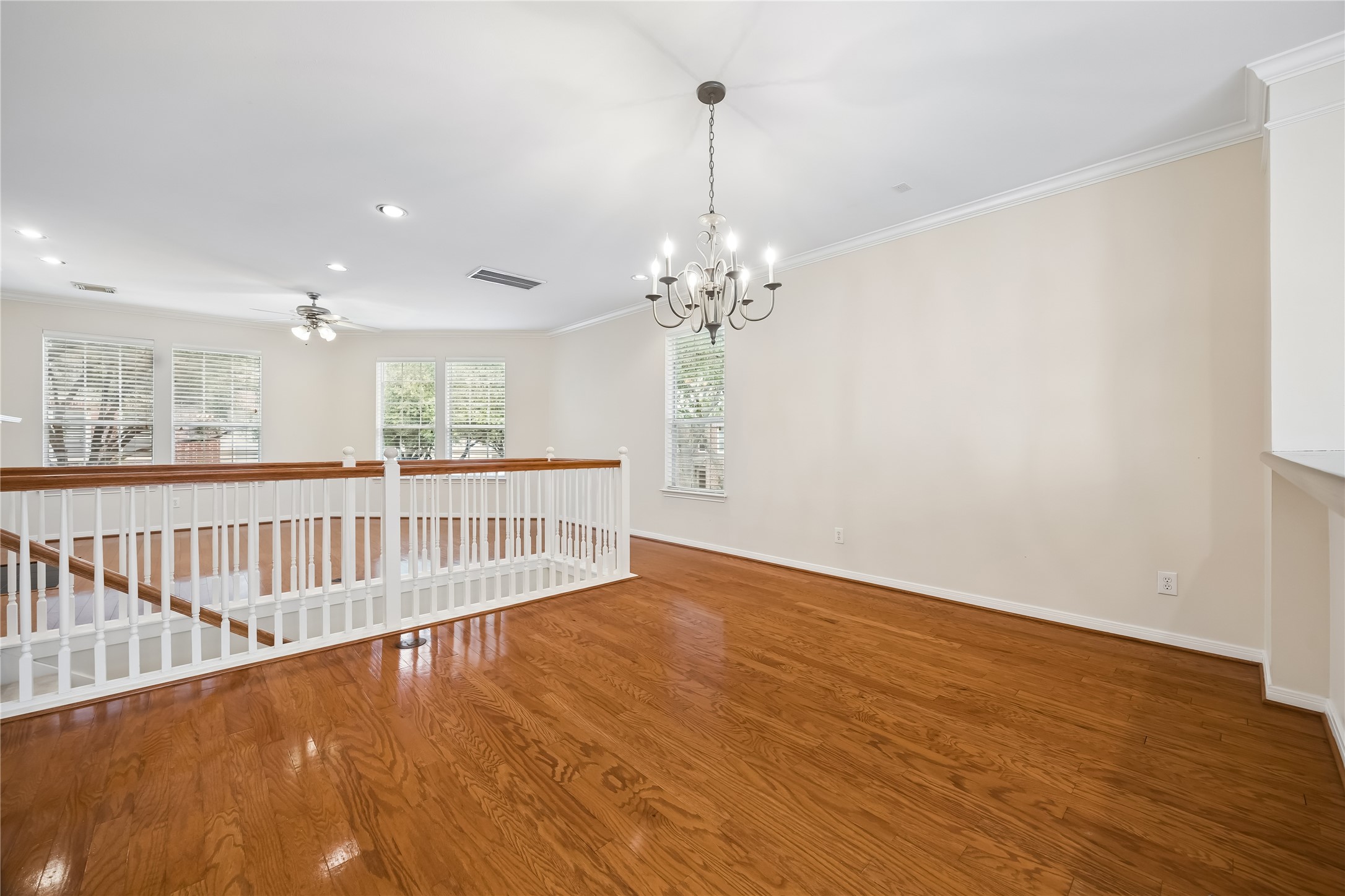 3003 Terrace Hills Lane Houston, TX 77007 - Photo 4 of 18