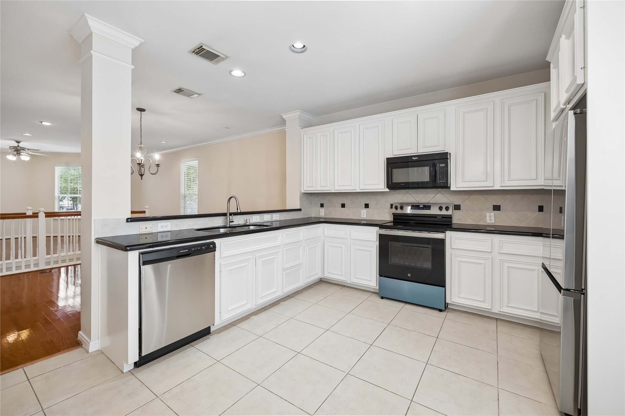 3003 Terrace Hills Lane Houston, TX 77007 - Photo 9 of 18