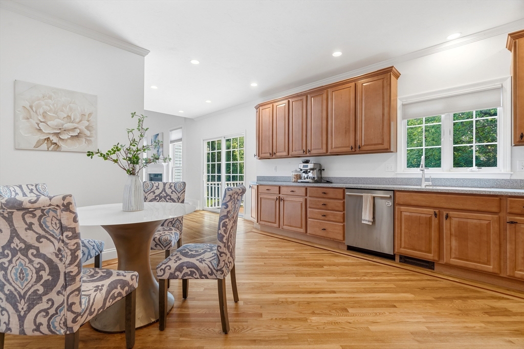 876 Central Avenue Needham, MA 02492 - Photo 9 of 40
