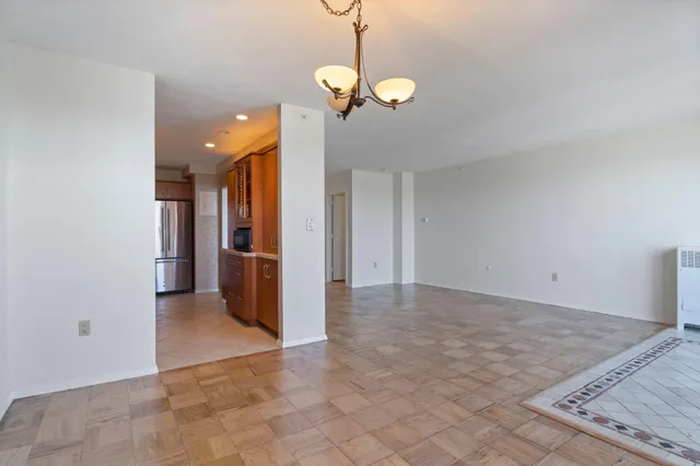 $795,000 | 45 Eastern Promenade, Unit 11J, Portland, ME 04101