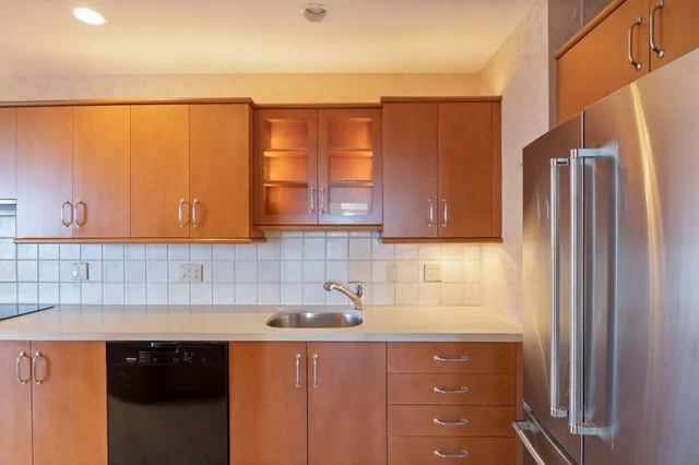 $795,000 | 45 Eastern Promenade, Unit 11J, Portland, ME 04101