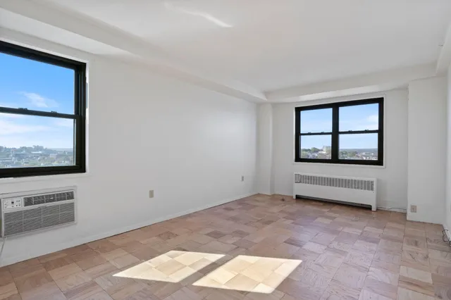 $795,000 | 45 Eastern Promenade, Unit 11J, Portland, ME 04101