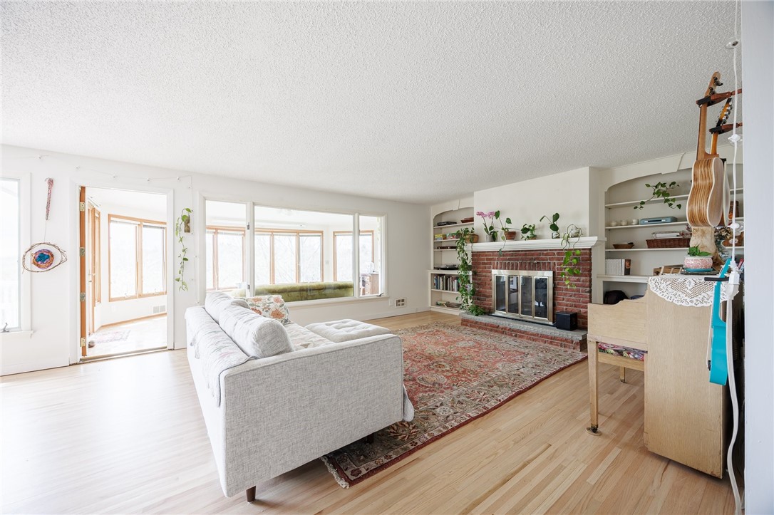 23 Eagle Rock Drive Irondequoit, NY 14609 - Photo 11 of 37