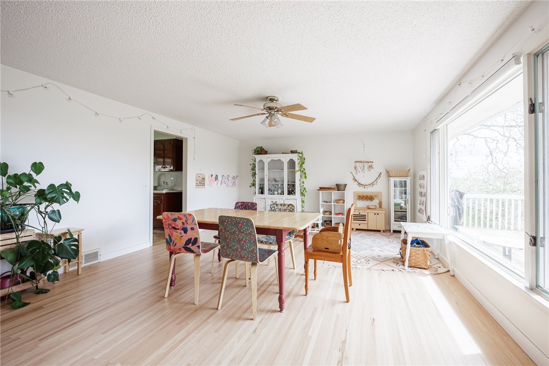 23 Eagle Rock Drive Irondequoit, NY 14609 - Photo 13 of 37