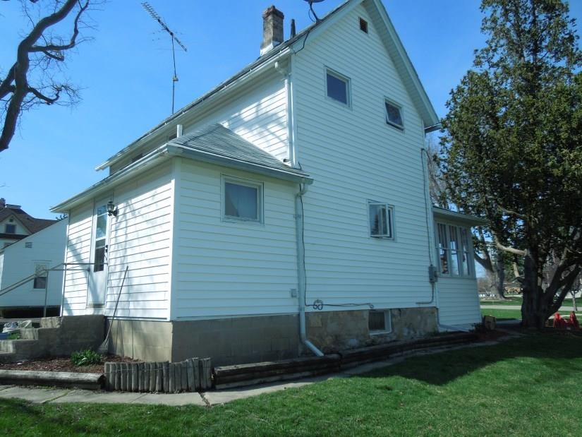 705 West Main Street Warren, IL 61087 - Photo 10 of 12