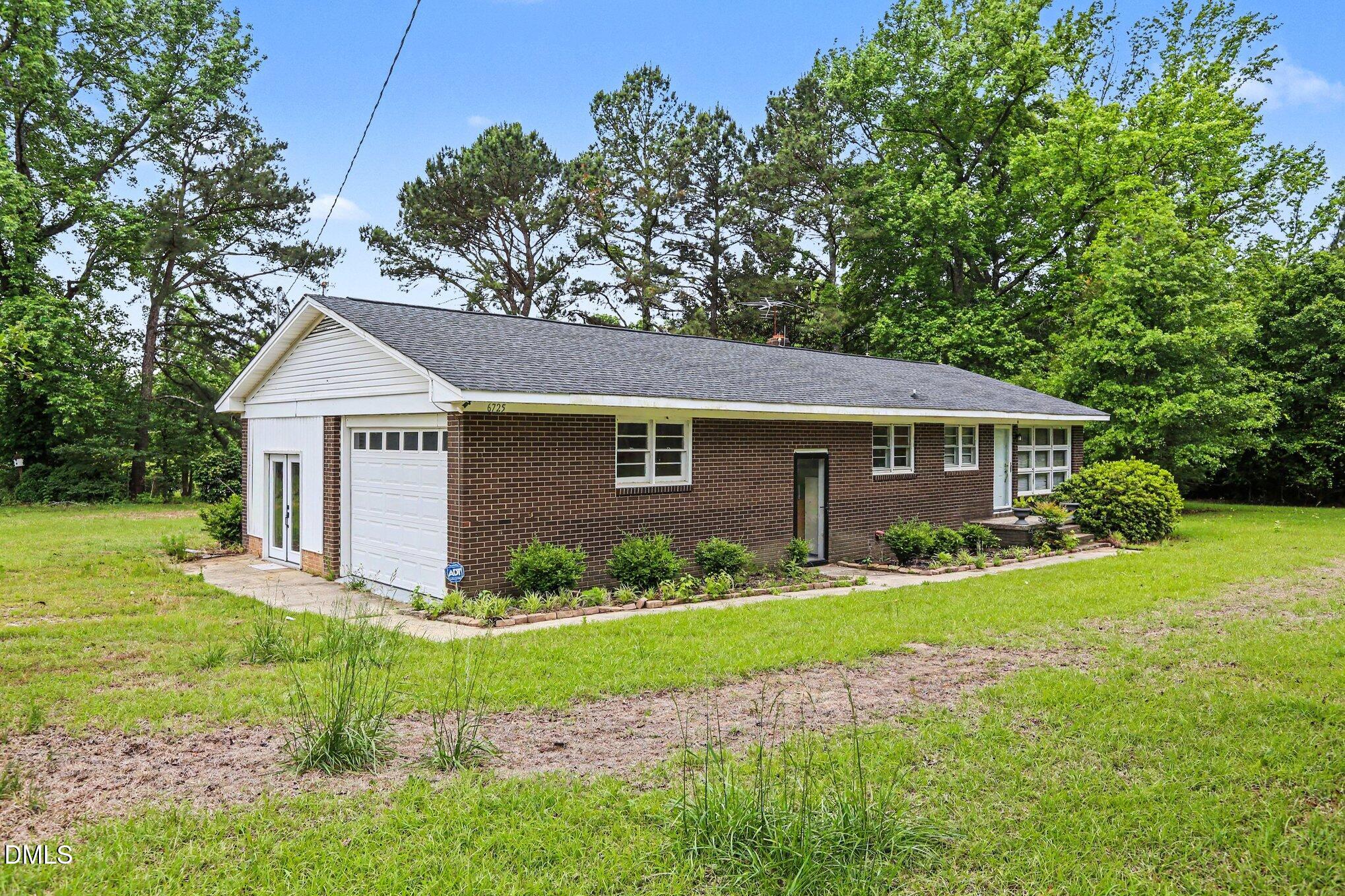 6725 Wimberly Road Willow Spring, NC 27592 - Photo 7 of 29 003_file_9094