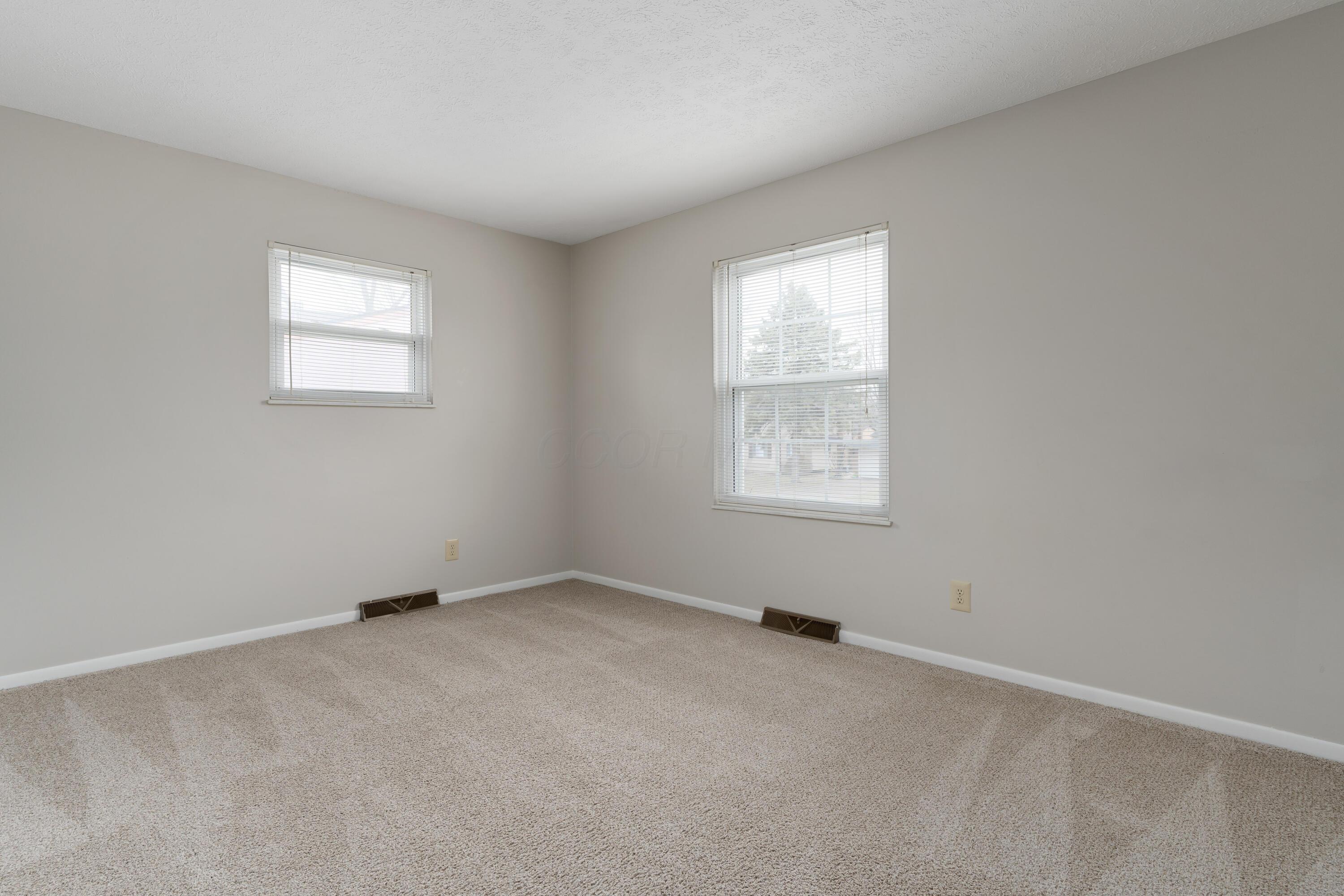286 Broken Arrow Road Columbus, OH 43230 - Photo 26 of 30 Bedroom 3