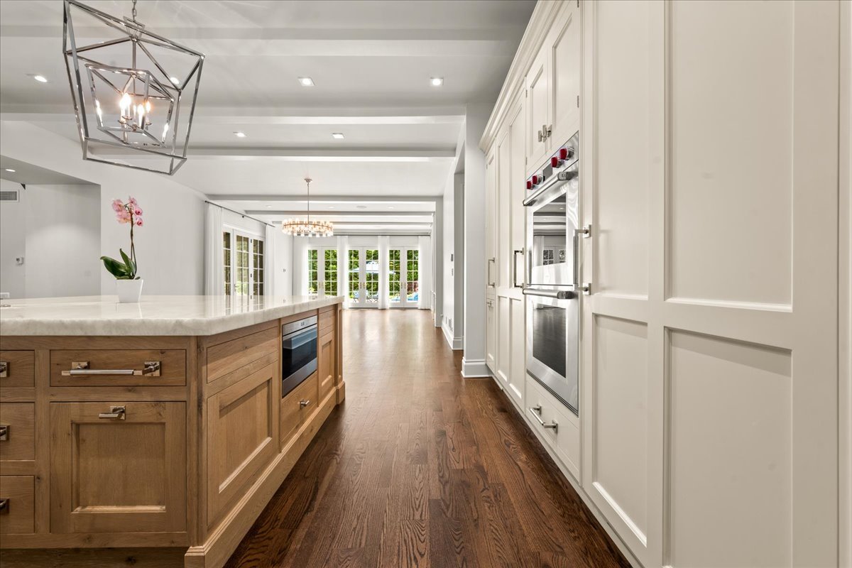 81 Locust Road Winnetka, IL 60093 - Photo 33 of 106 Gallery Image 33
