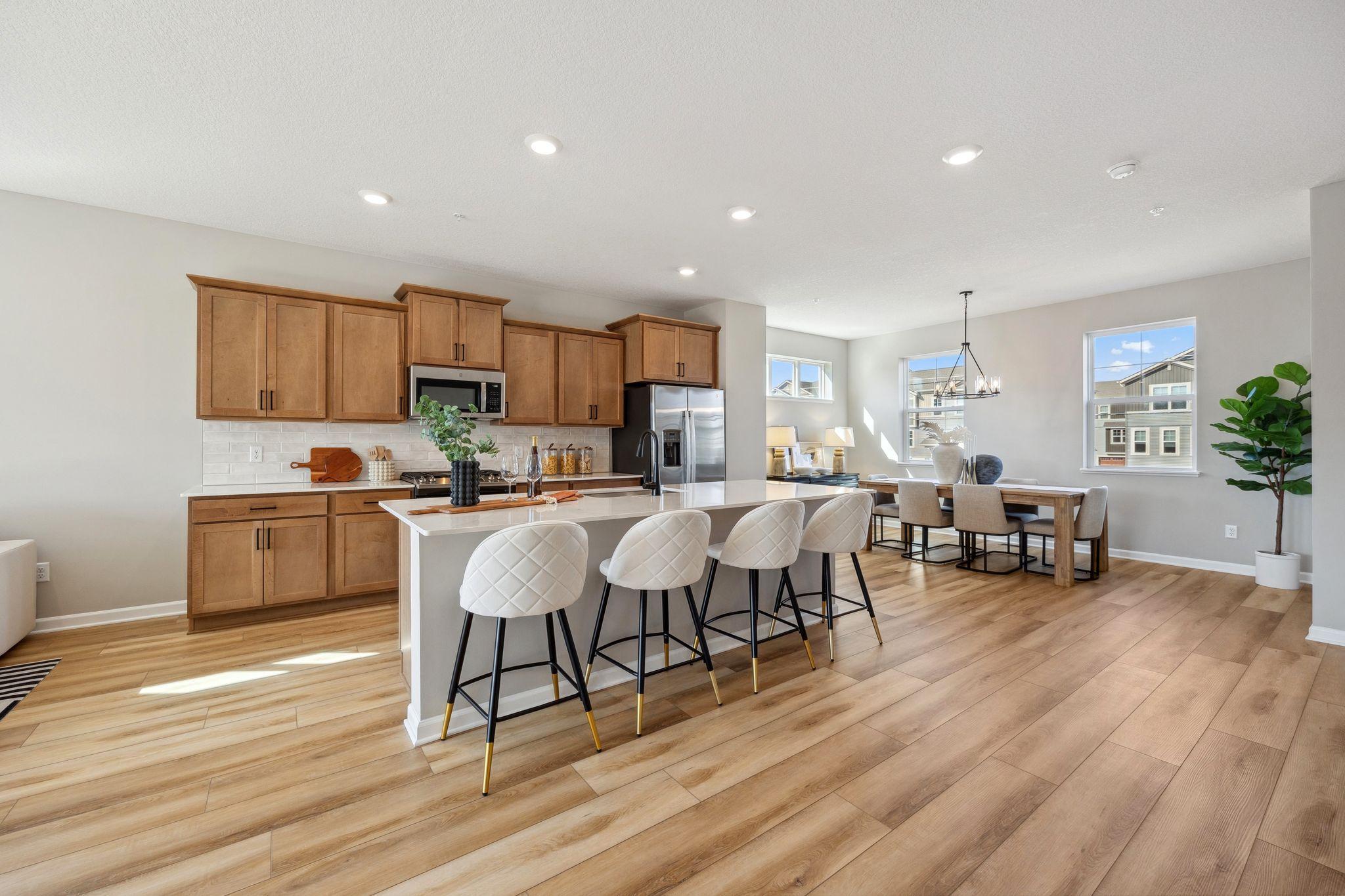 1533 Traverse Lane St. Paul, MN 55118 - Photo 2 of 8