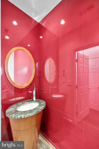 $4,200 | 5120 Grimm Drive, Alexandria, VA 22304