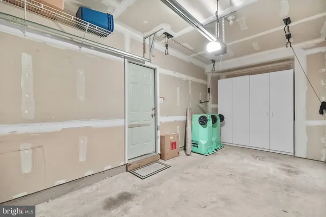 $4,200 | 5120 Grimm Drive, Alexandria, VA 22304