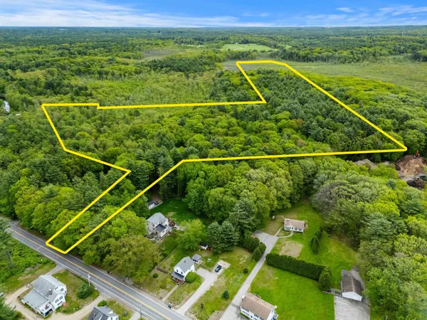 $430,000 | 204 North Haverhill Road, Kensington, NH 03833