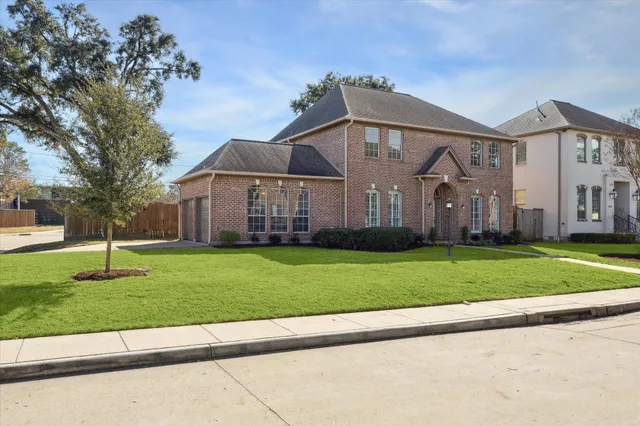 $1,690,000 | 4103 Turnberry Circle, Houston, TX 77025