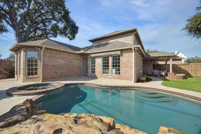 $1,690,000 | 4103 Turnberry Circle, Houston, TX 77025