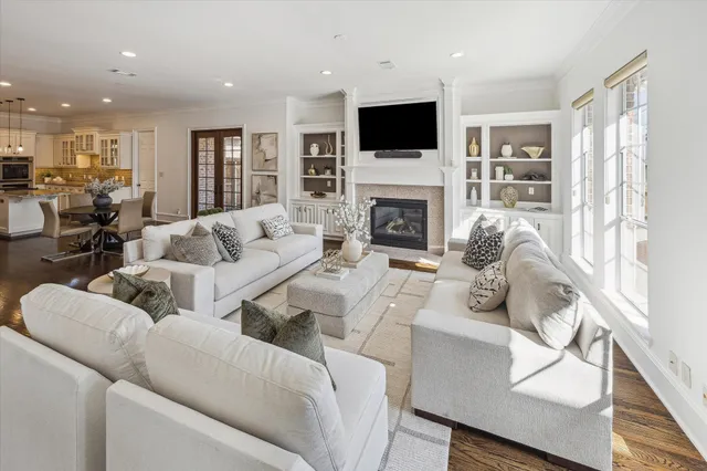 $1,690,000 | 4103 Turnberry Circle, Houston, TX 77025