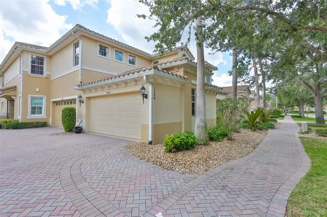 $440,000 | 1360 Emerald Dunes Drive, Sun City Center, FL 33573