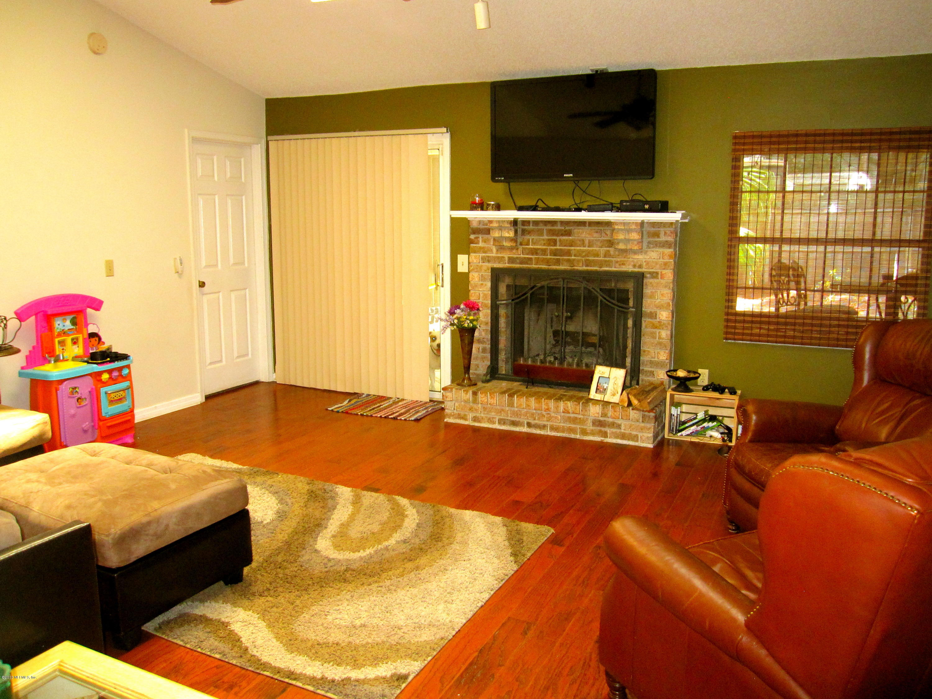 1845 Rambling Ridge Lane Jacksonville, FL 32225 - Photo 5 of 21 Living Room View 2