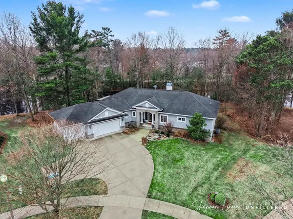 $990,000 | 17914 Shallow Springs Court, Spring Lake, MI 49456