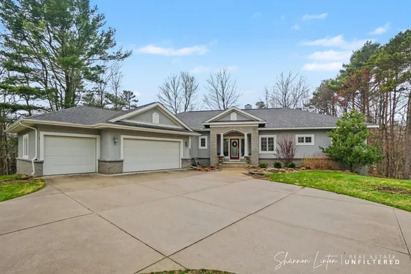 $990,000 | 17914 Shallow Springs Court, Spring Lake, MI 49456