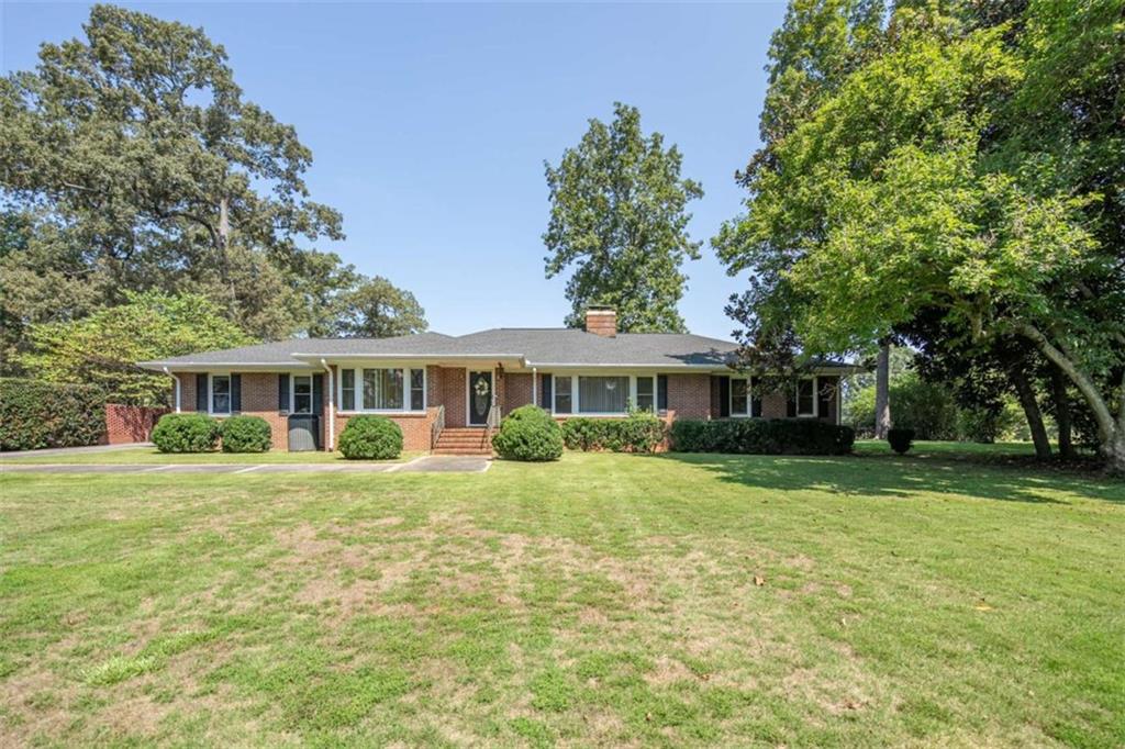 112 College Circle Cedartown, GA 30125 - Photo 1 of 41