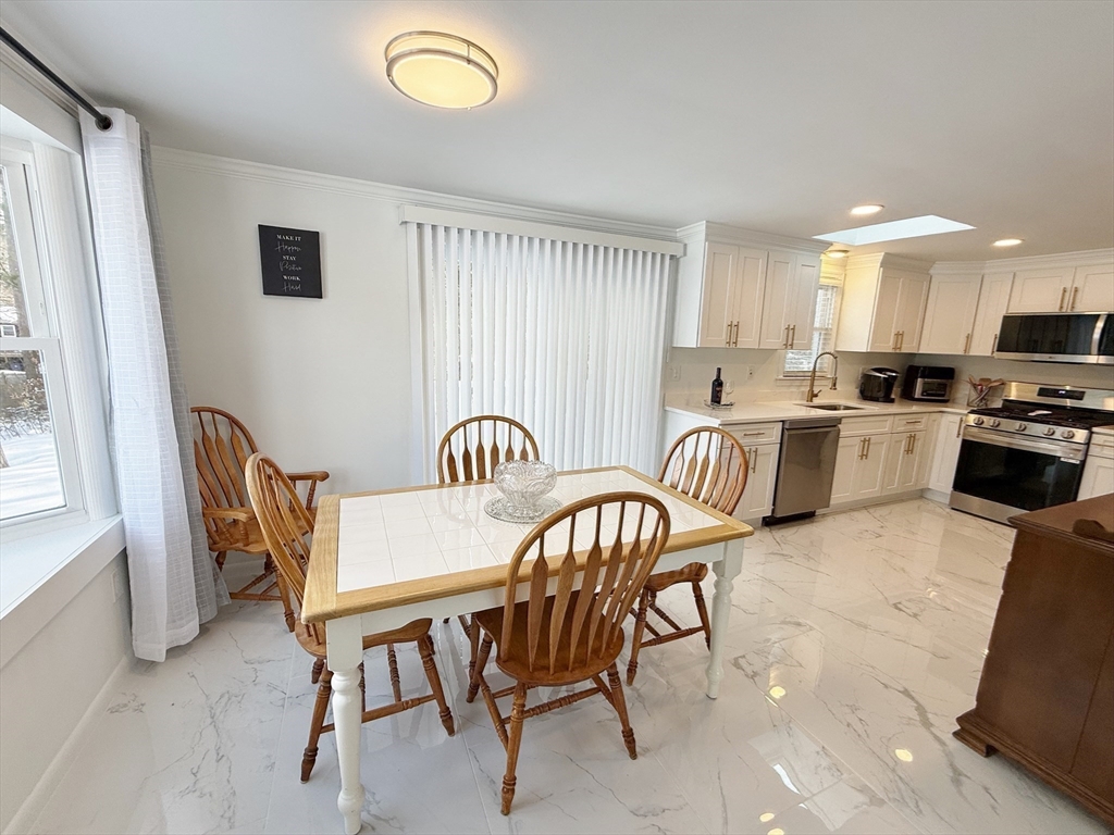 62 Duncan Road Stoughton, MA 02072 - Photo 16 of 31