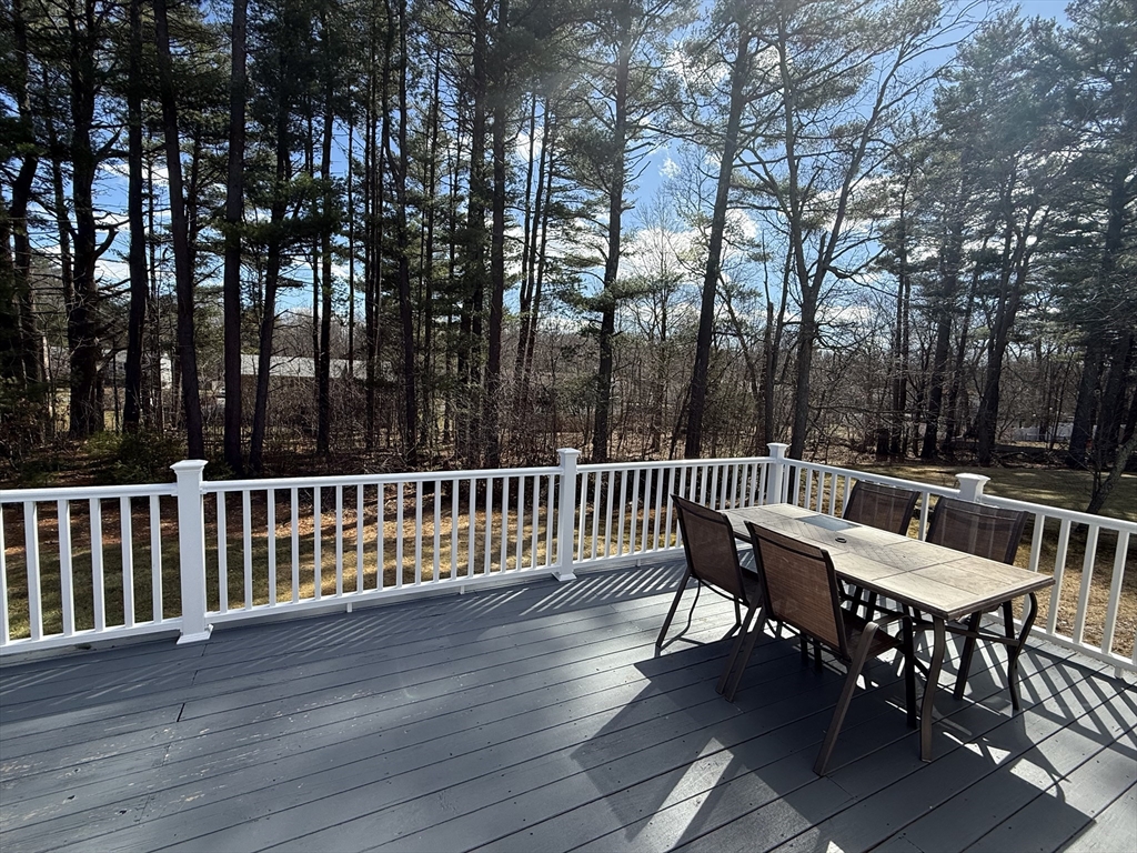 62 Duncan Road Stoughton, MA 02072 - Photo 5 of 32