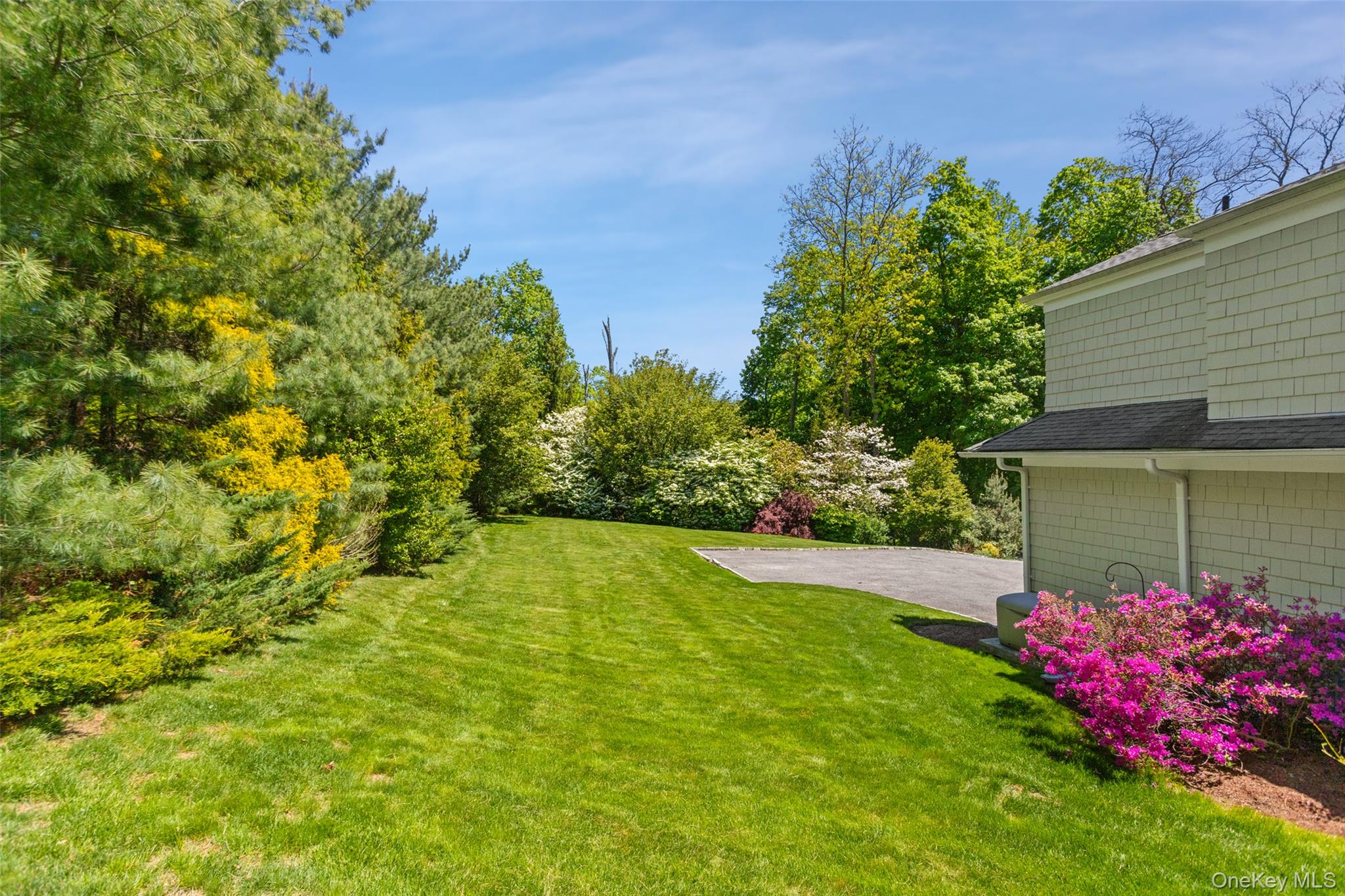 9 S Road Katonah, NY 10536 - Photo 33 of 38