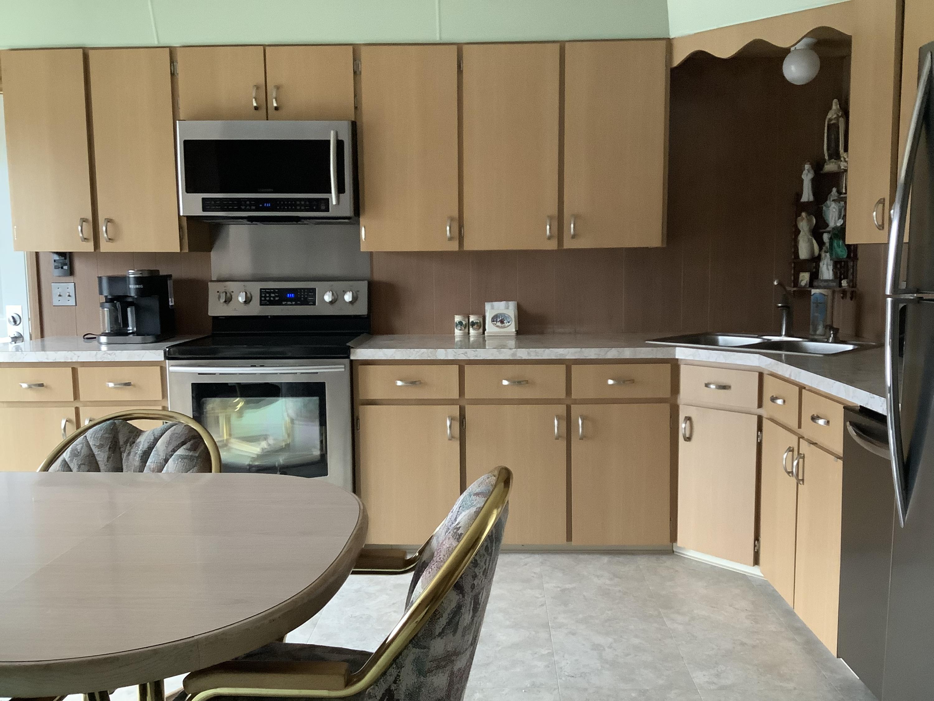 936 Main Street St. David, ME 04773 - Photo 6 of 42 F21DA6CD-839C-4863-AC29-1CD0F6C24D57