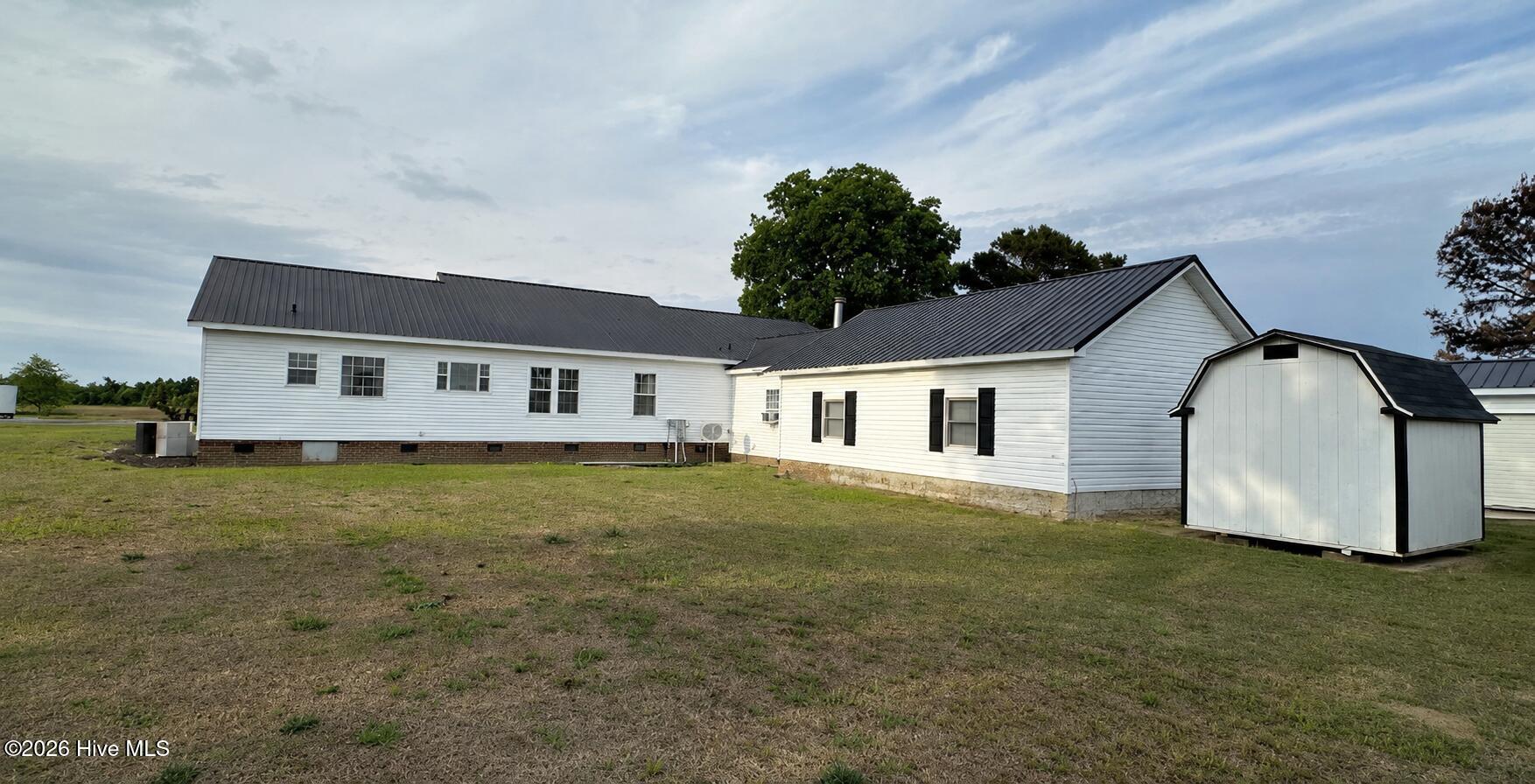 1198 Kenan Weeks Road Newton Grove, NC 28366 - Photo 5 of 43 JBKO9250